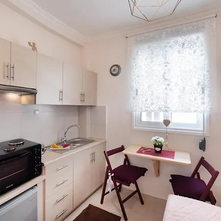Vicolo Appartmenti Locali *